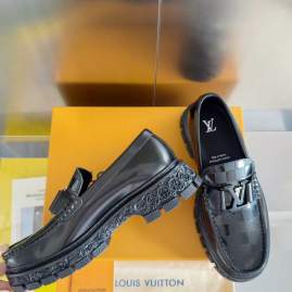 Picture of Louis Vuitton Shoes _SKULVsz38-454cmmnf100714485